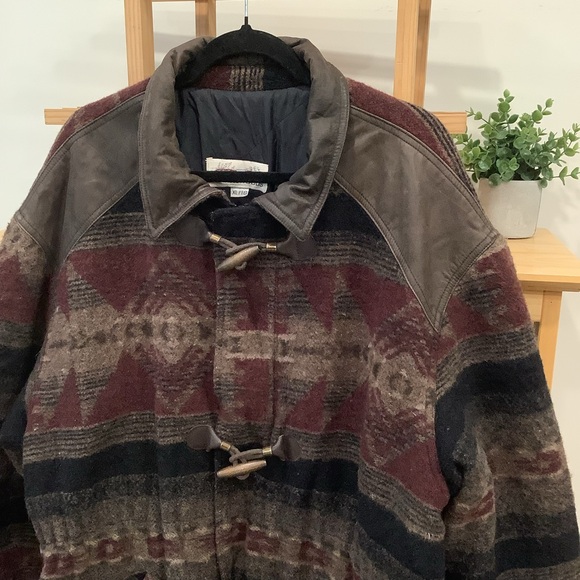 Rare Vintage 1990s NORTHWOODS Aztec Wool Blend Quilted Jacket Made in Canada - Picture 2 of 12